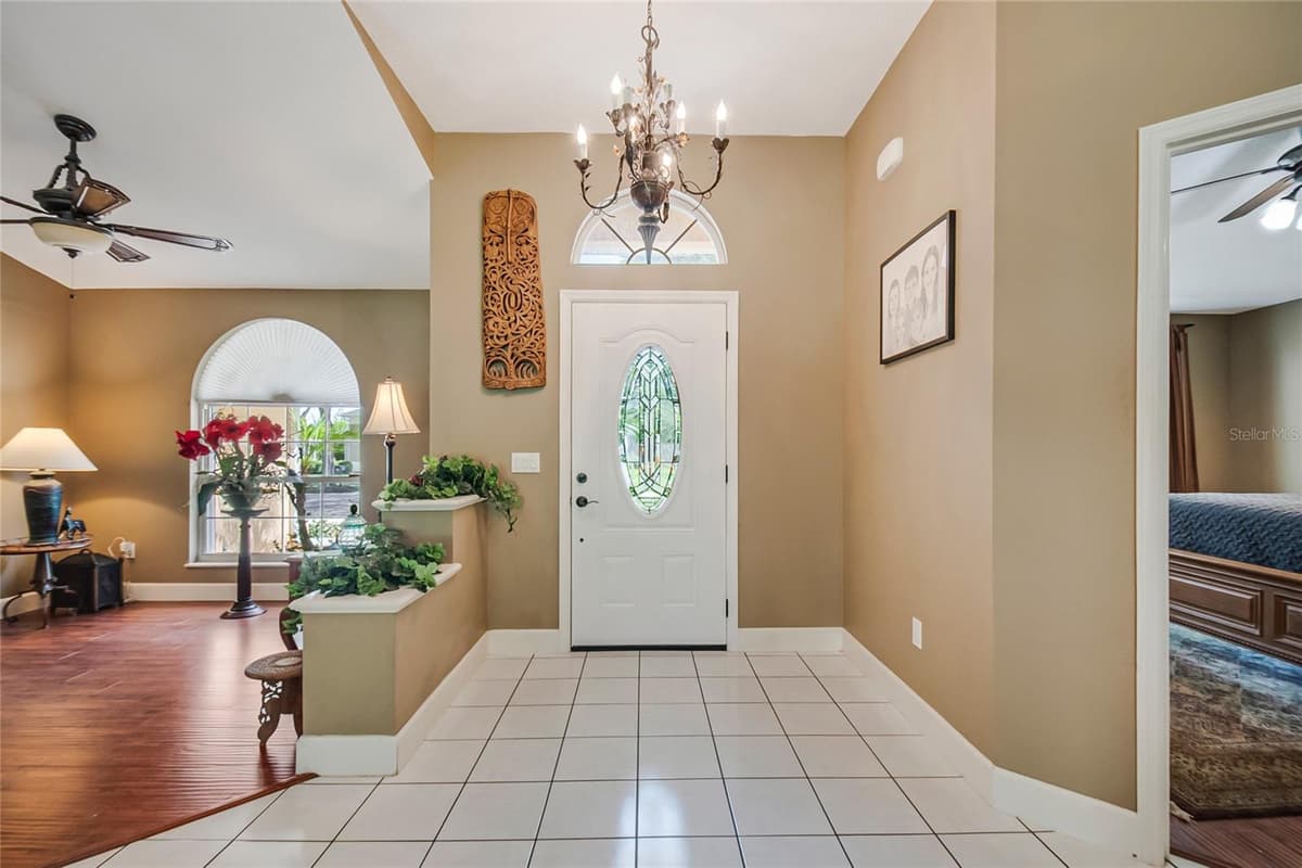 2672 LAKE JACKSON CIRCLE — photo 4 of 36
