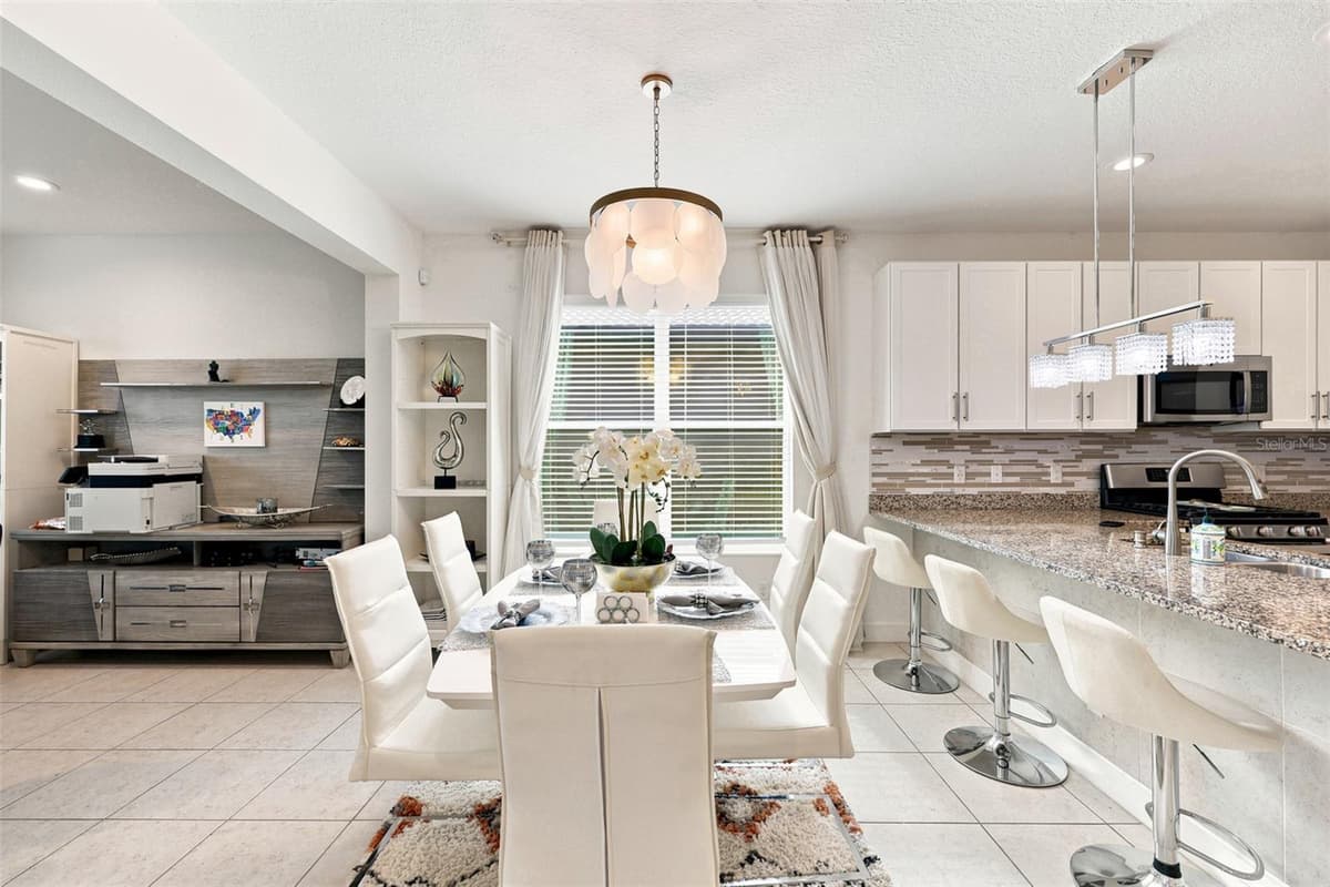 5124 HIGHLAND POINTE COURT — photo 12 of 48