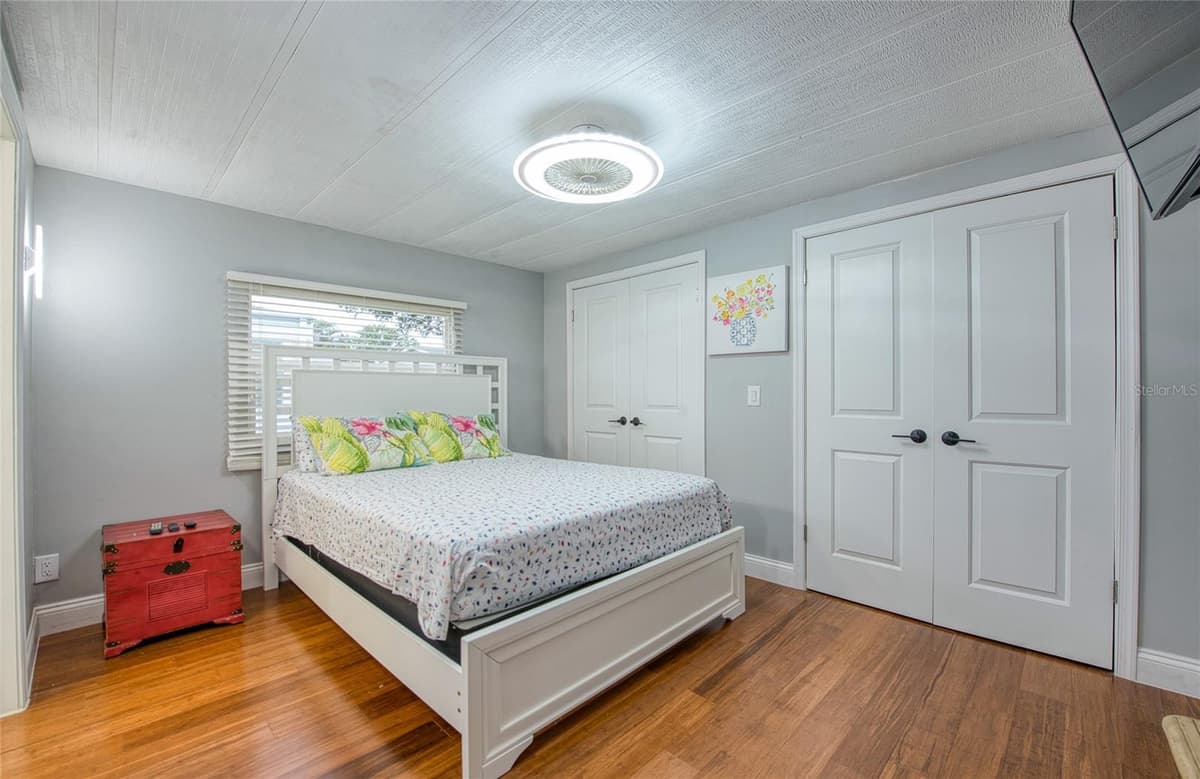 407 DOLPHIN DRIVE — photo 19 of 34