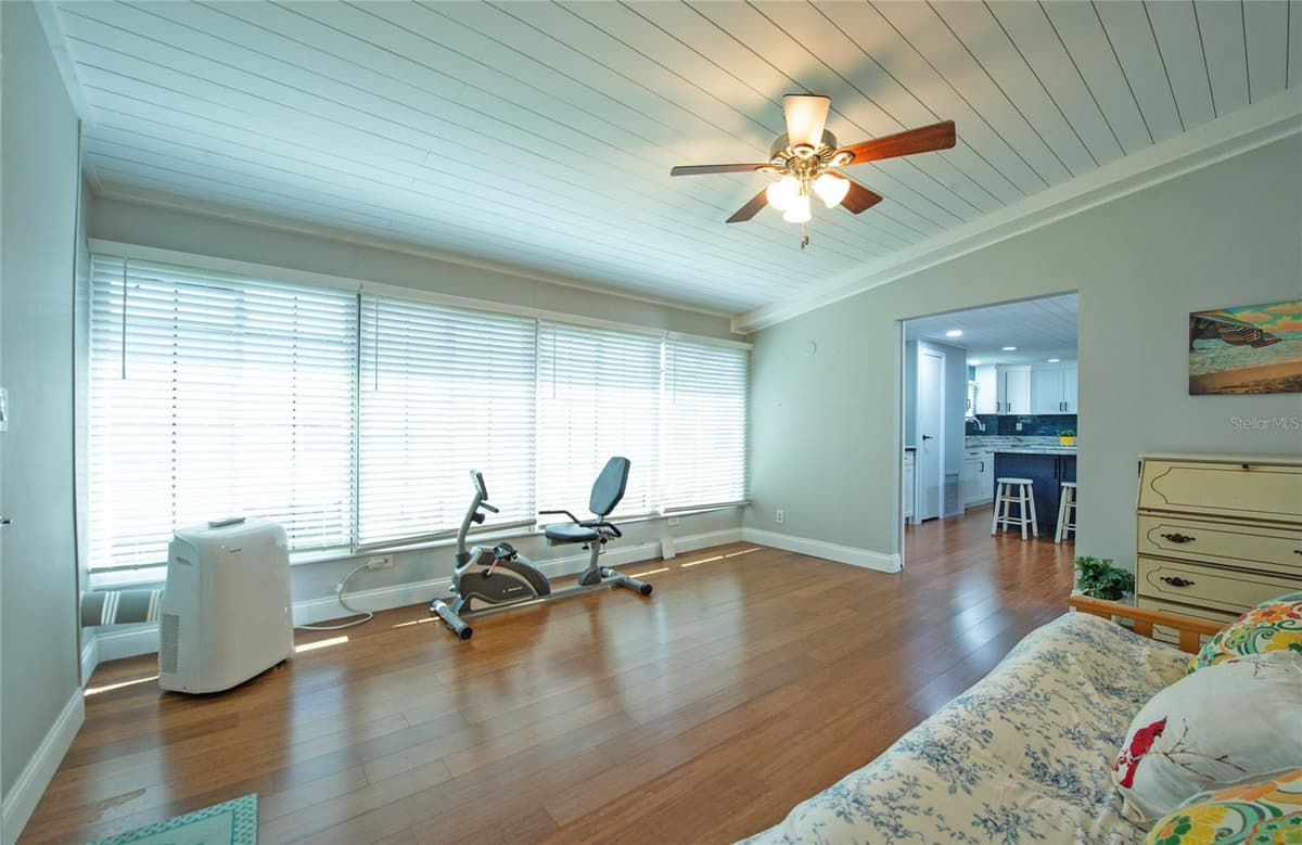 407 DOLPHIN DRIVE — photo 16 of 34