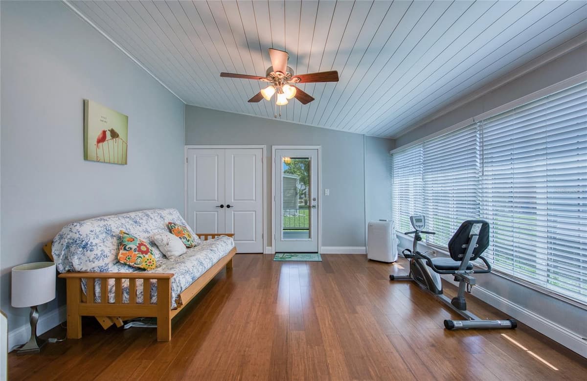 407 DOLPHIN DRIVE — photo 15 of 34