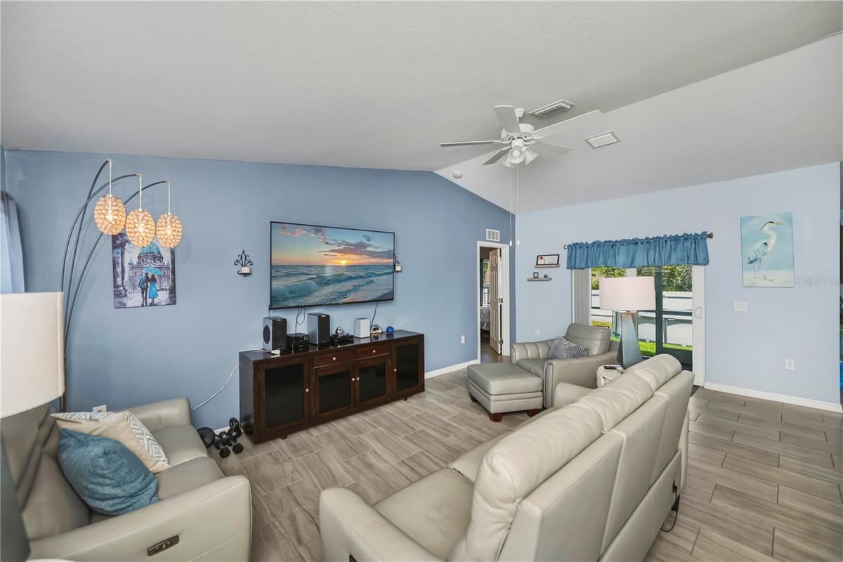 7081 BRAZIL CIRCLE — photo 15 of 67