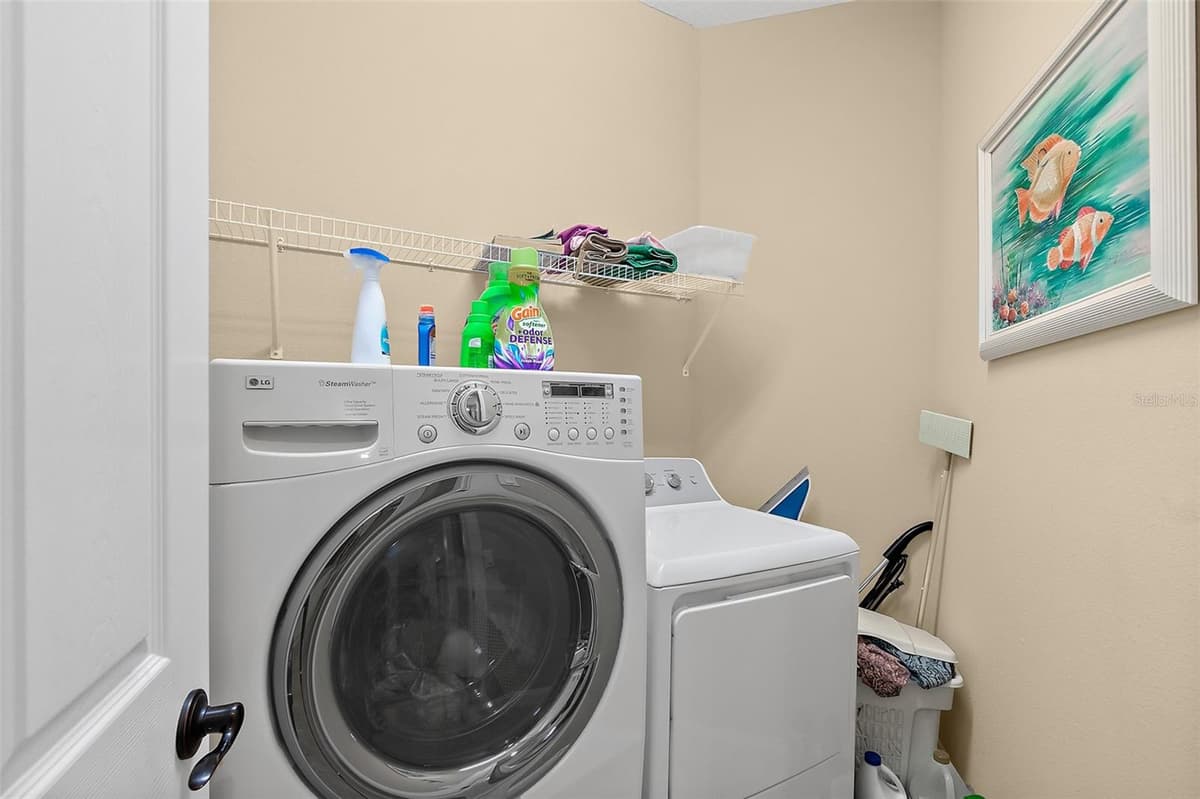 110 HUMMINGBIRD PLACE — photo 10 of 48