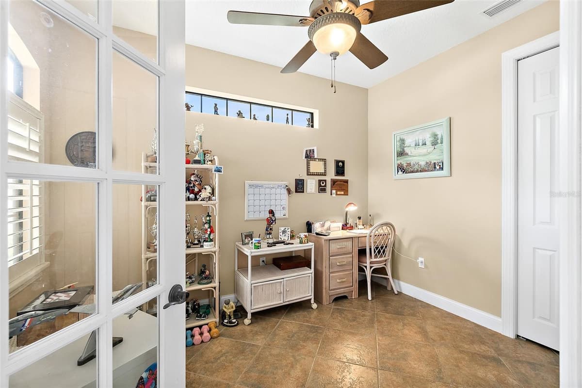 110 HUMMINGBIRD PLACE — photo 6 of 48