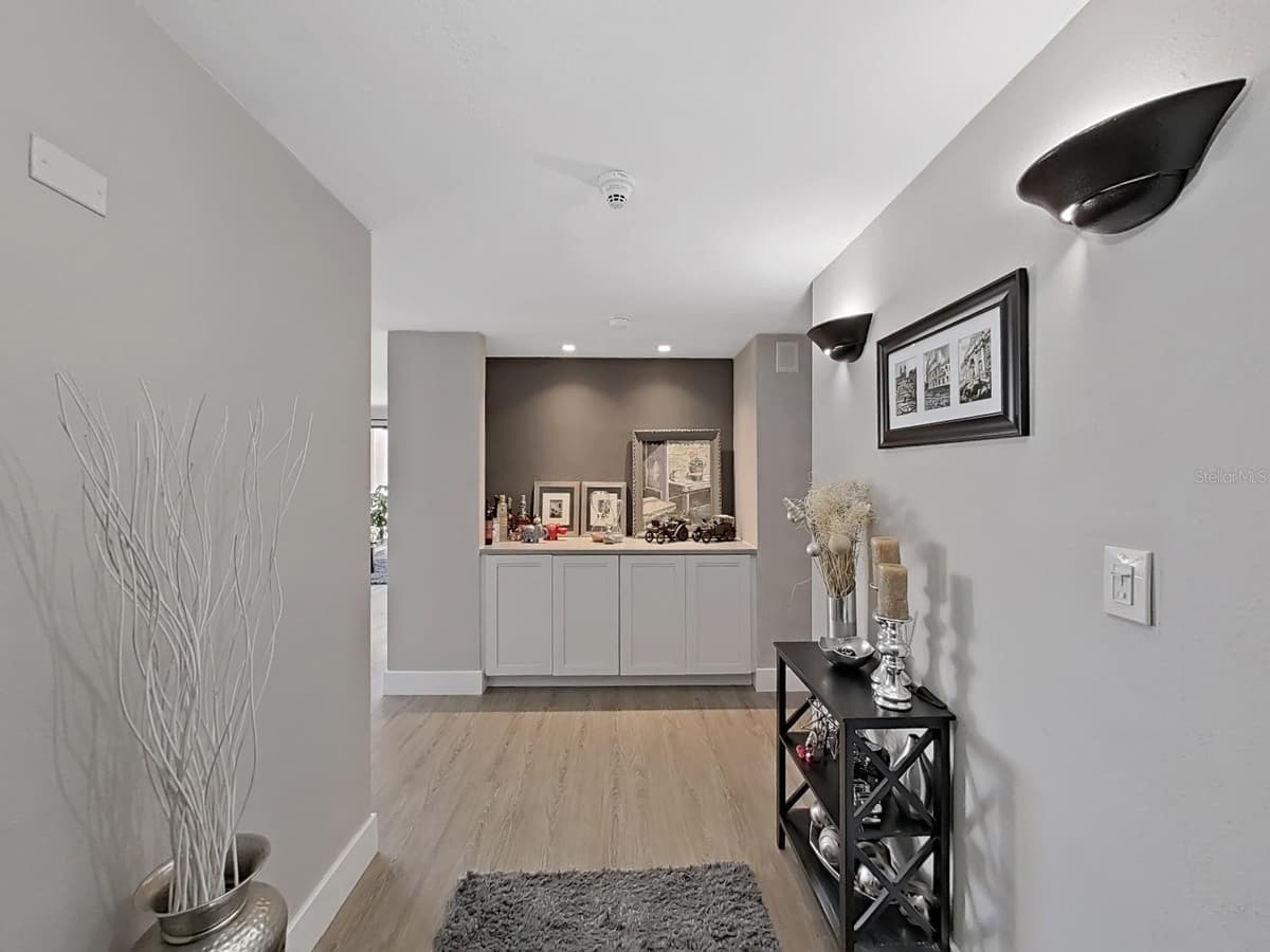 150 BELLEVIEW BOULEVARD — photo 3 of 19