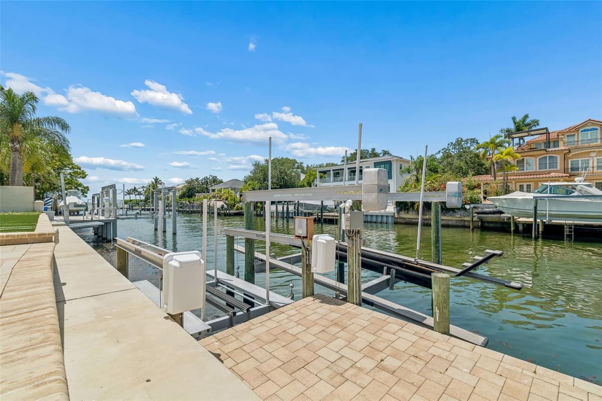 4927 LYFORD CAY ROAD — photo 53 of 76