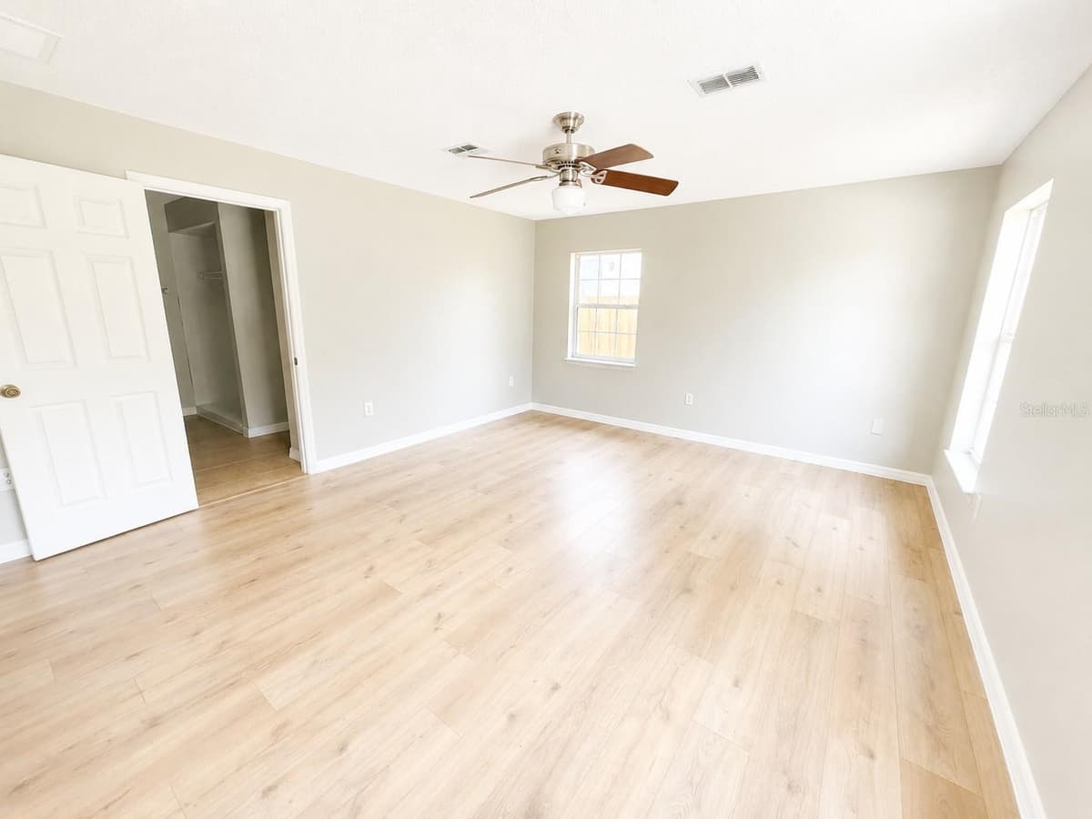 5910 BAKER ROAD — photo 19 of 49