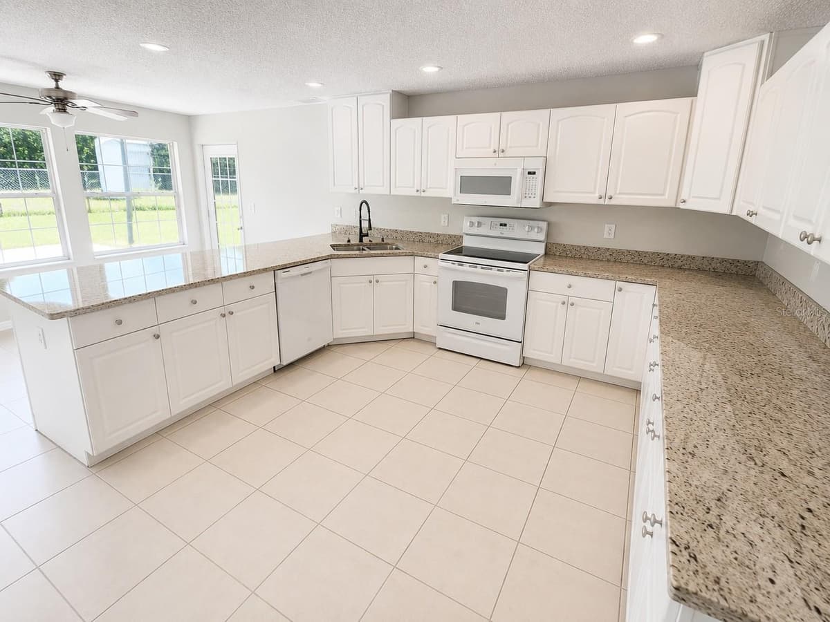 5910 BAKER ROAD — photo 3 of 49