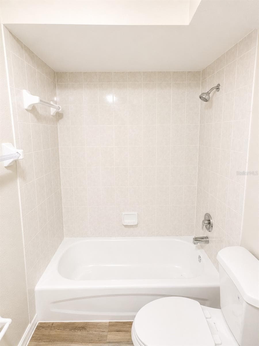 5910 BAKER ROAD — photo 36 of 49