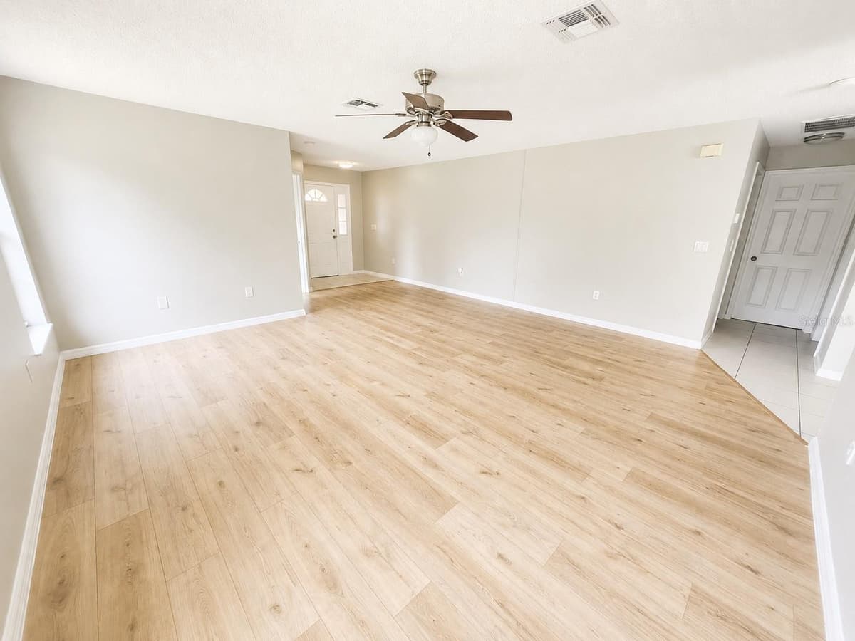 5910 BAKER ROAD — photo 6 of 49