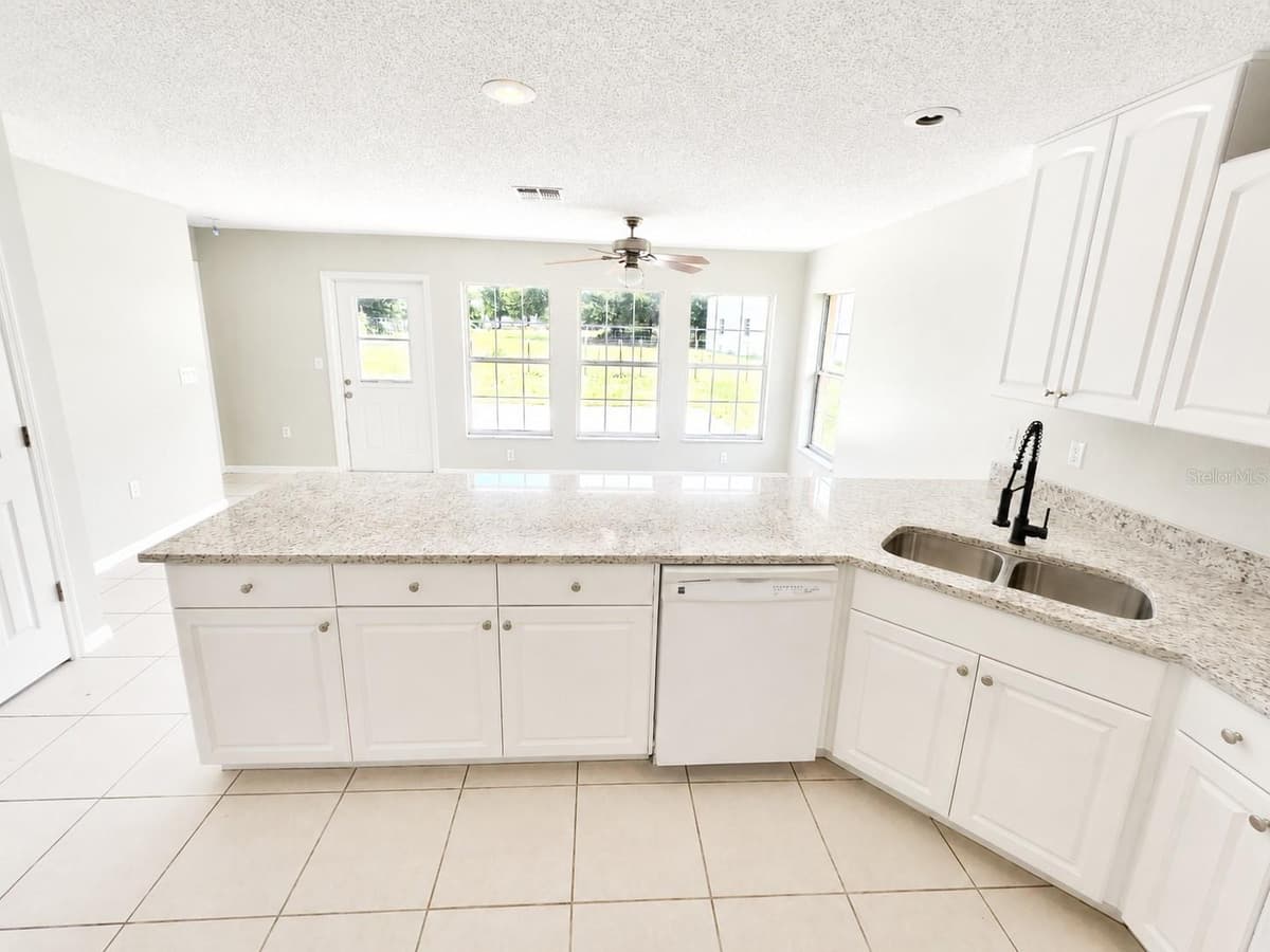 5910 BAKER ROAD — photo 12 of 49