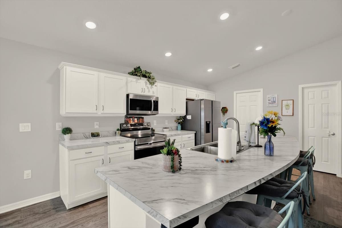 117 EAGLE SUMMIT DRIVE — photo 10 of 44