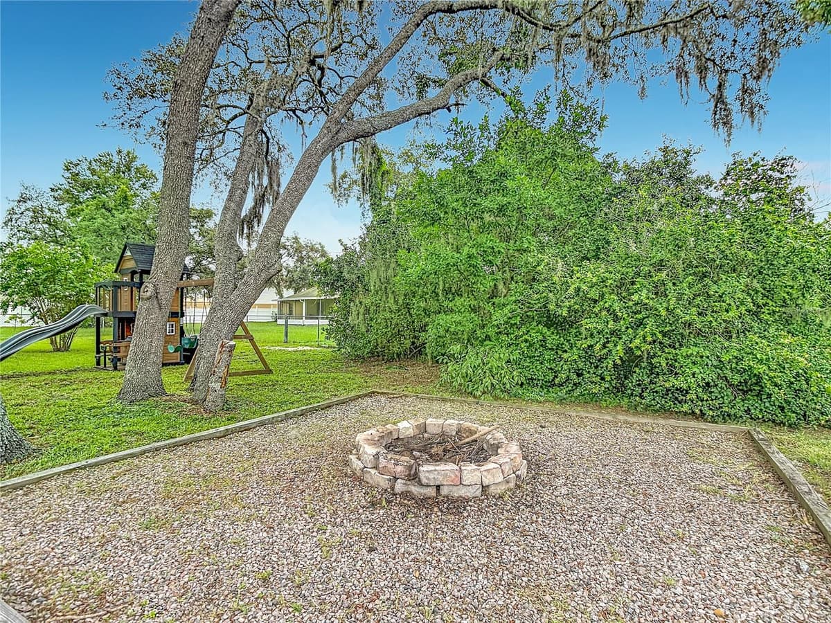 1352 ALTOONA AVENUE — photo 47 of 56