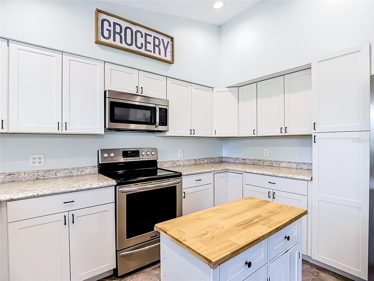 1352 ALTOONA AVENUE — photo 15 of 56