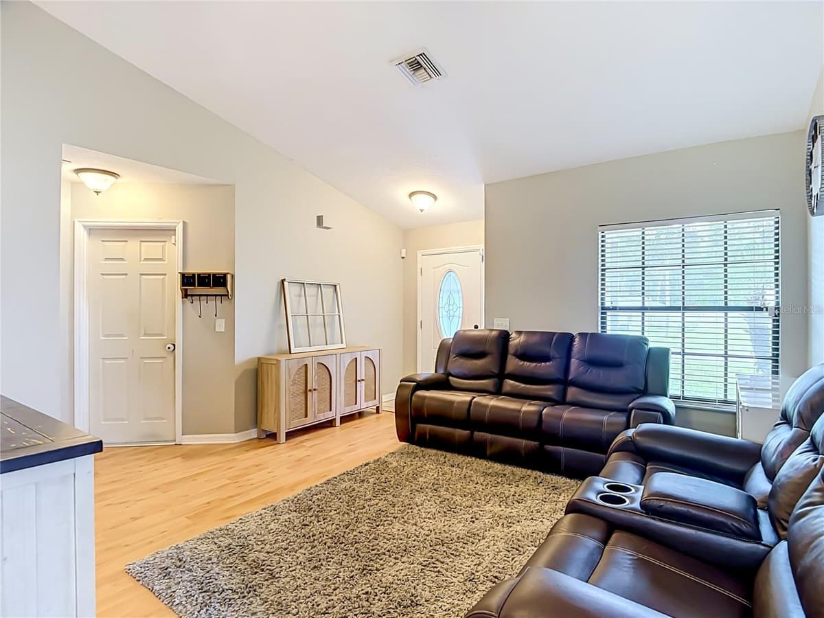 1352 ALTOONA AVENUE — photo 8 of 56