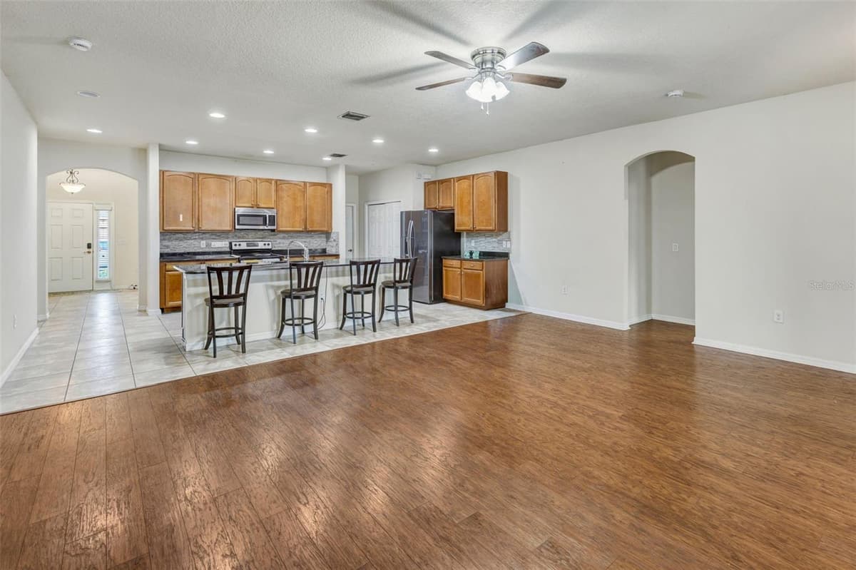 2206 VIA CORTONA STREET — photo 15 of 36