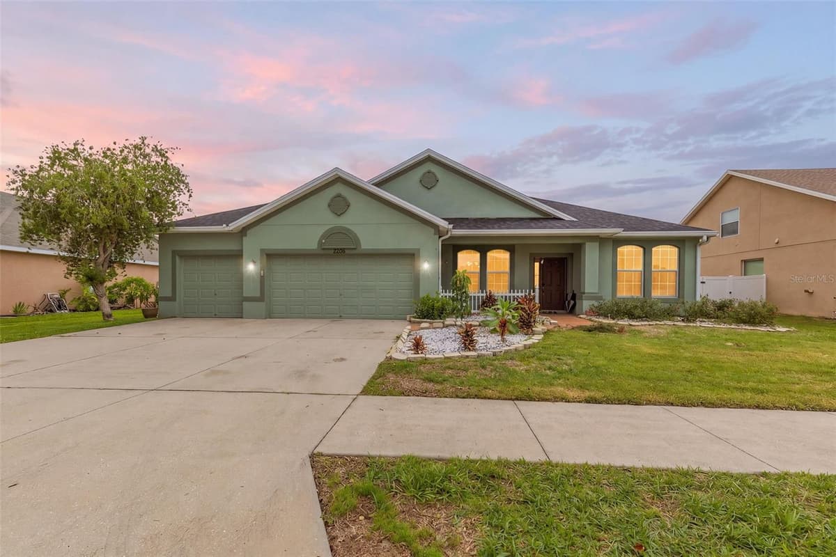 2206 VIA CORTONA STREET — photo 1 of 36