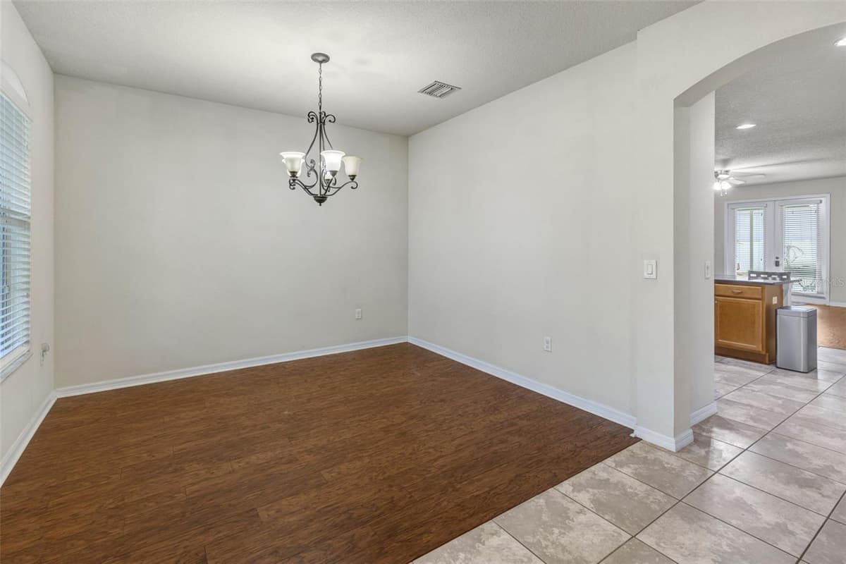 2206 VIA CORTONA STREET — photo 8 of 36