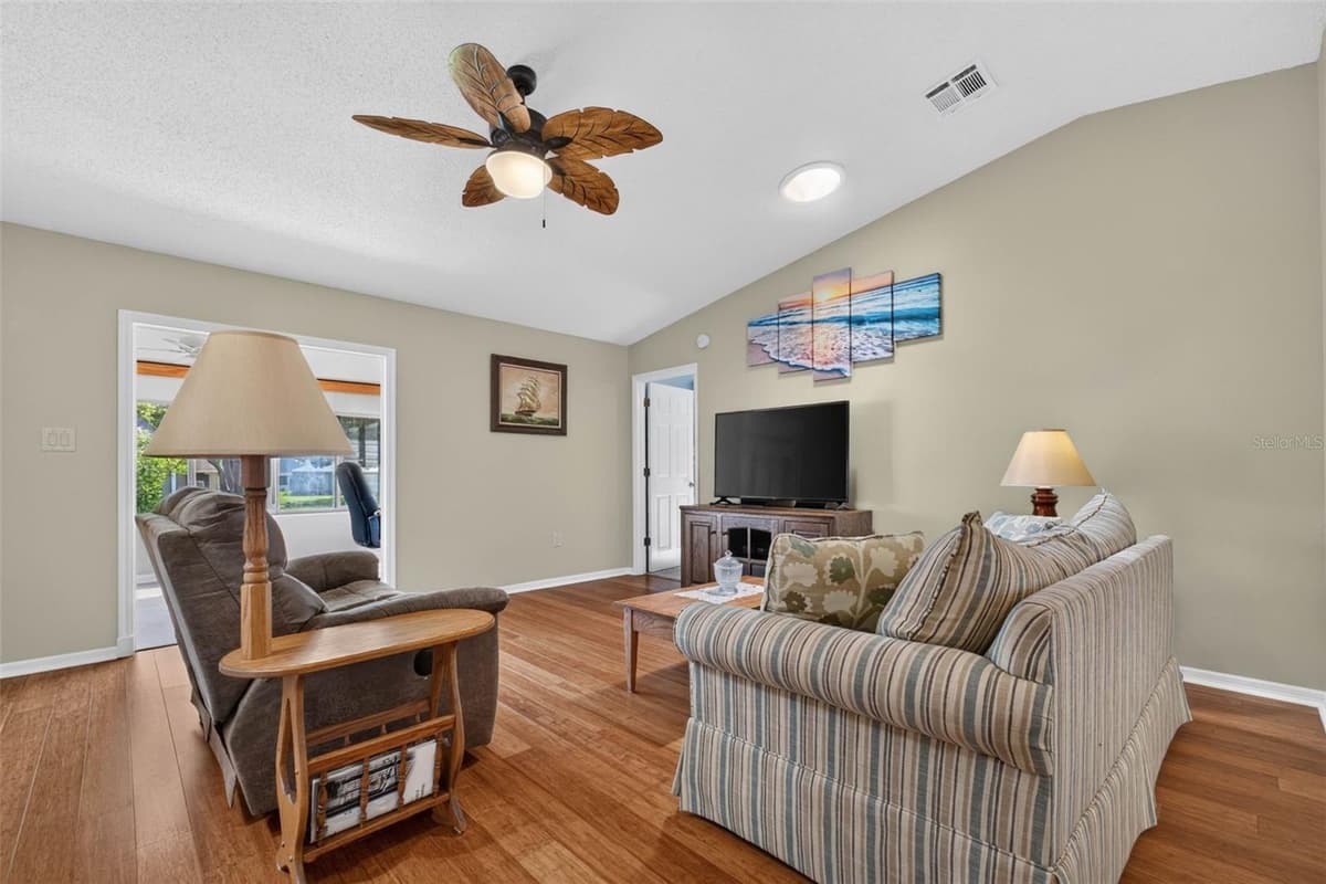 6031 SANDERLING DRIVE — photo 7 of 59