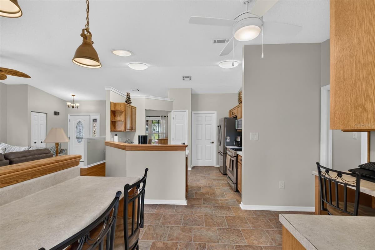 6031 SANDERLING DRIVE — photo 17 of 59