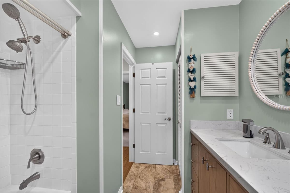 6031 SANDERLING DRIVE — photo 28 of 59