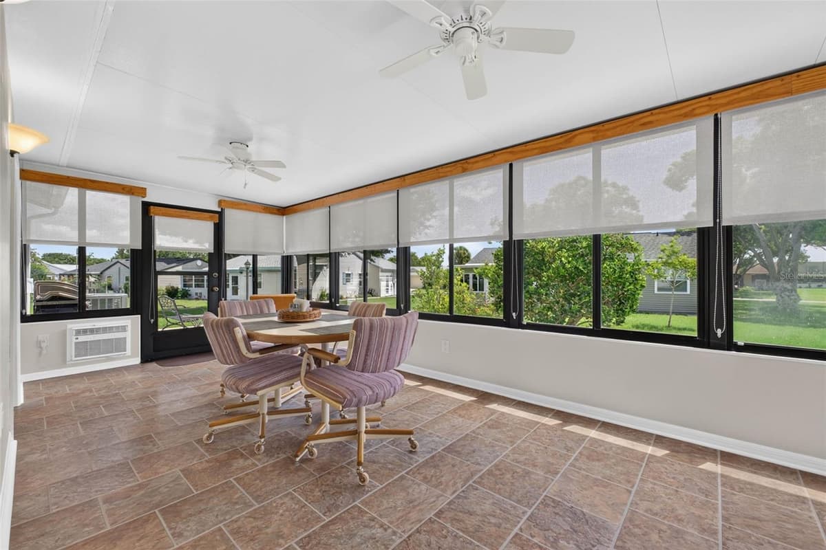 6031 SANDERLING DRIVE — photo 30 of 59