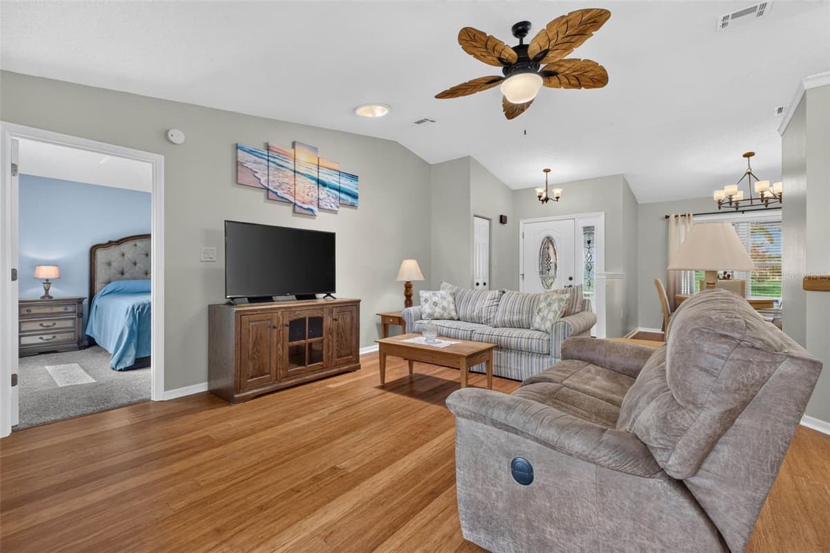 6031 SANDERLING DRIVE — photo 6 of 59