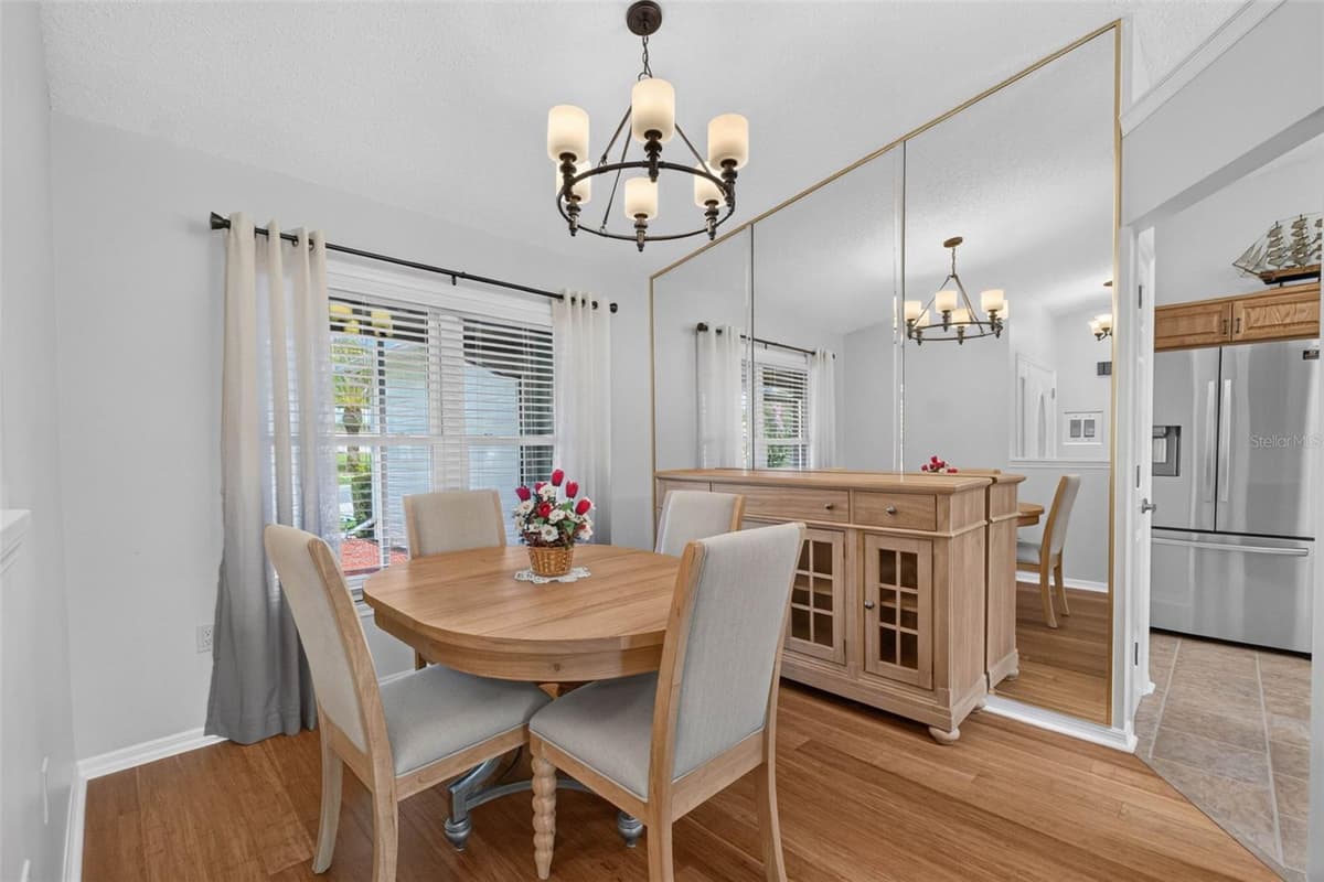 6031 SANDERLING DRIVE — photo 9 of 59