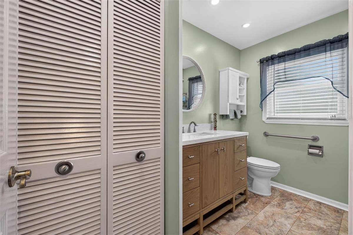 6031 SANDERLING DRIVE — photo 27 of 59
