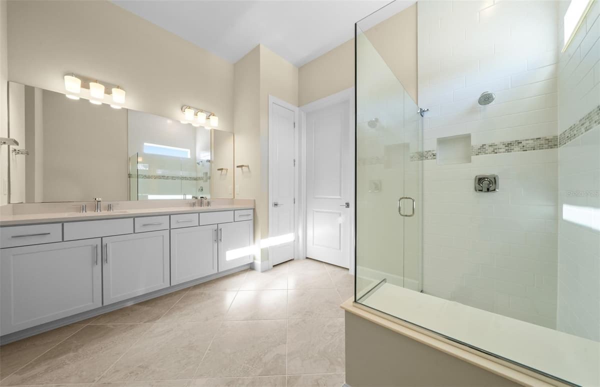 7621 FULHAM AVENUE — photo 31 of 37