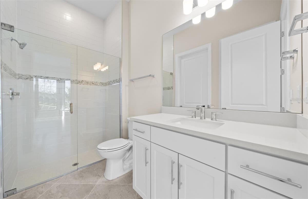 7621 FULHAM AVENUE — photo 8 of 37