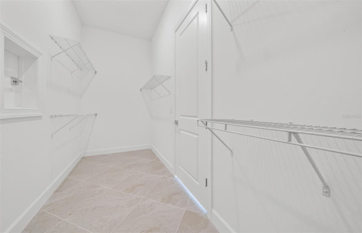 7621 FULHAM AVENUE — photo 35 of 37