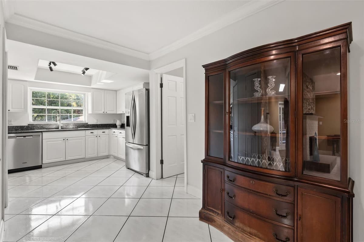 2080 GOLDWATER COURT — photo 8 of 40