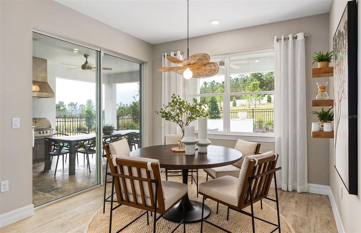 5095 TWIN LAKES BOULEVARD — photo 9 of 23