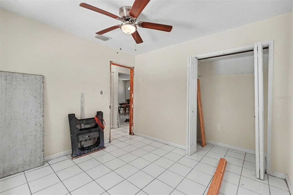 308 ALTHEA AVENUE — photo 8 of 23