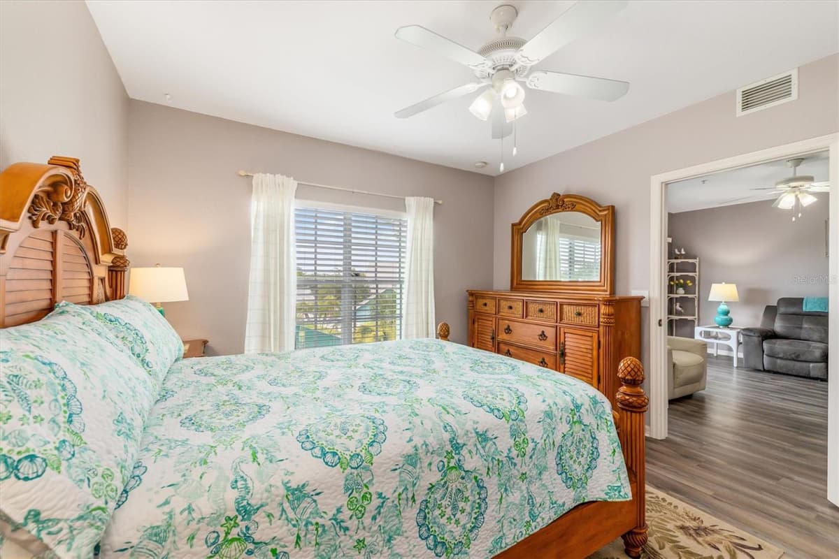 19385 WATER OAK DRIVE — photo 19 of 55