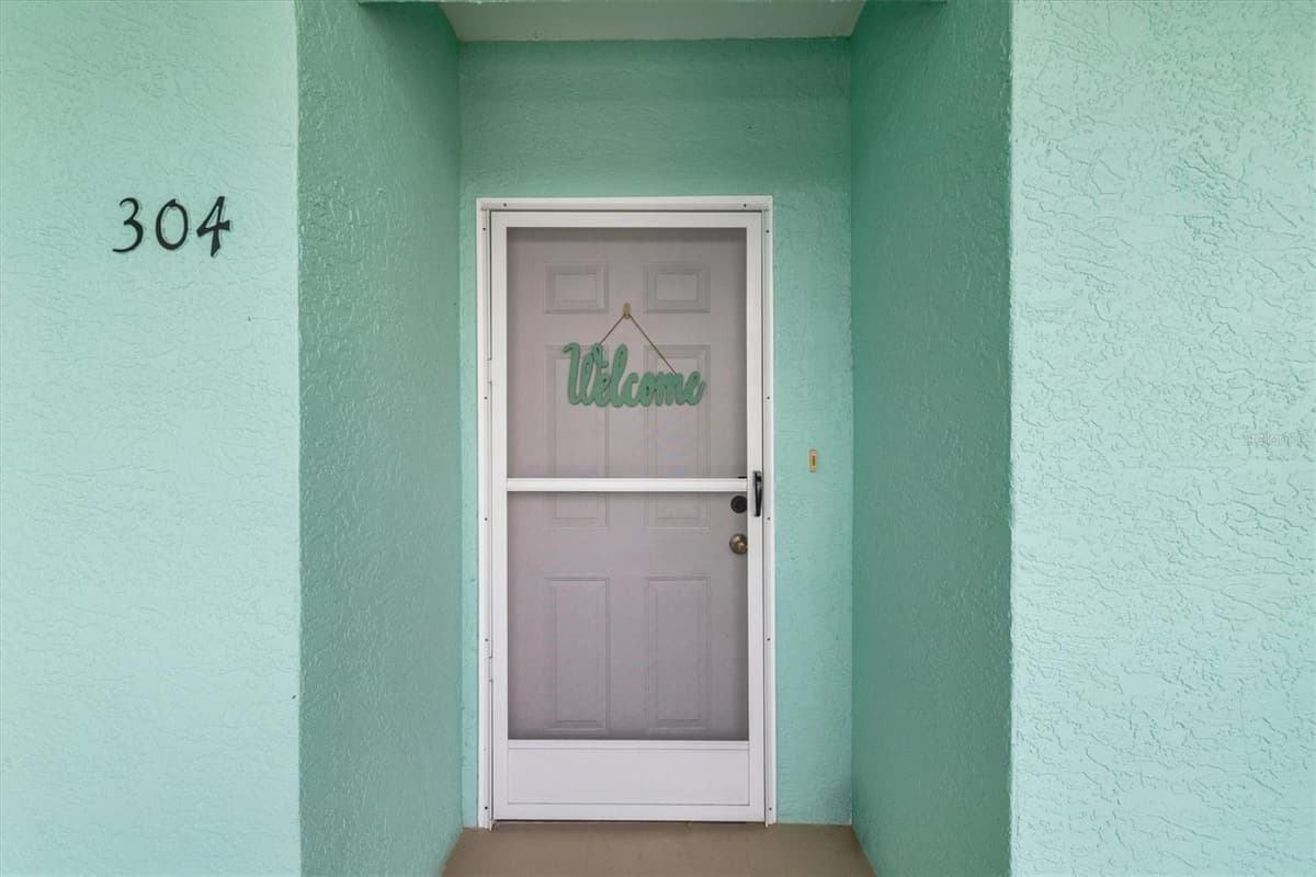 19385 WATER OAK DRIVE — photo 2 of 55