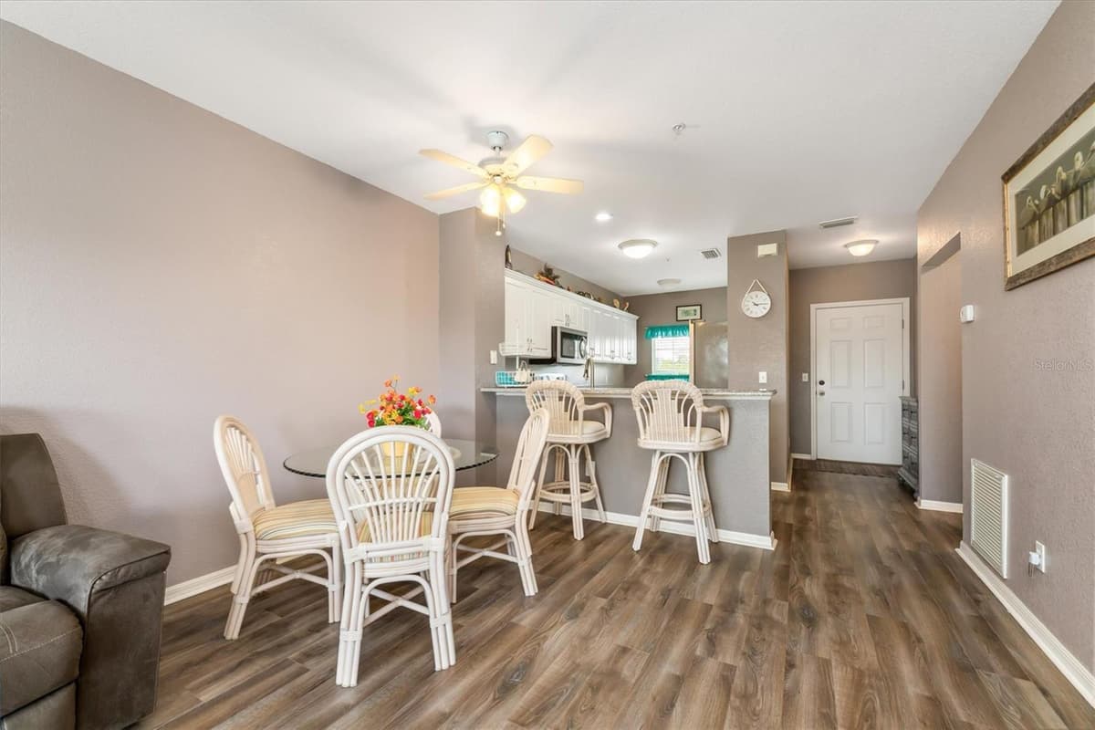 19385 WATER OAK DRIVE — photo 10 of 55