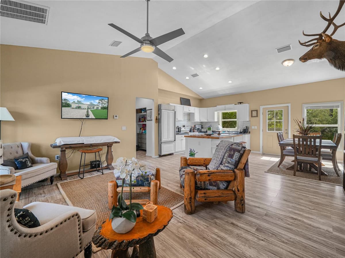 10134 ORANGE BLOSSOM BOULEVARD — photo 2 of 36