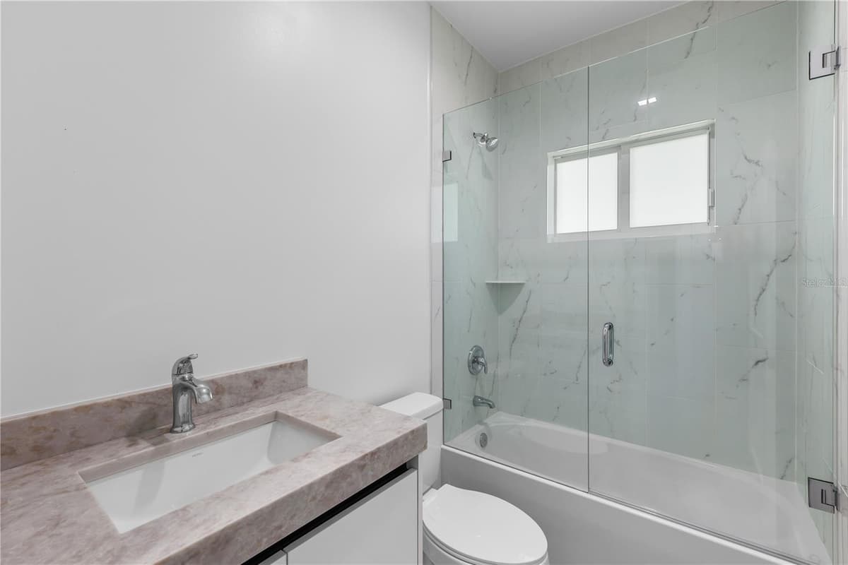 1142 DUTCHESS STREET — photo 34 of 51