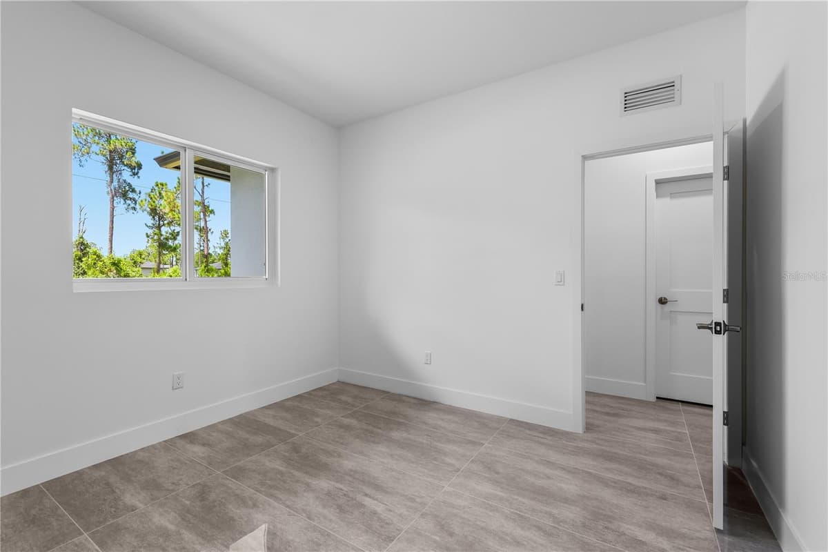 1142 DUTCHESS STREET — photo 29 of 51