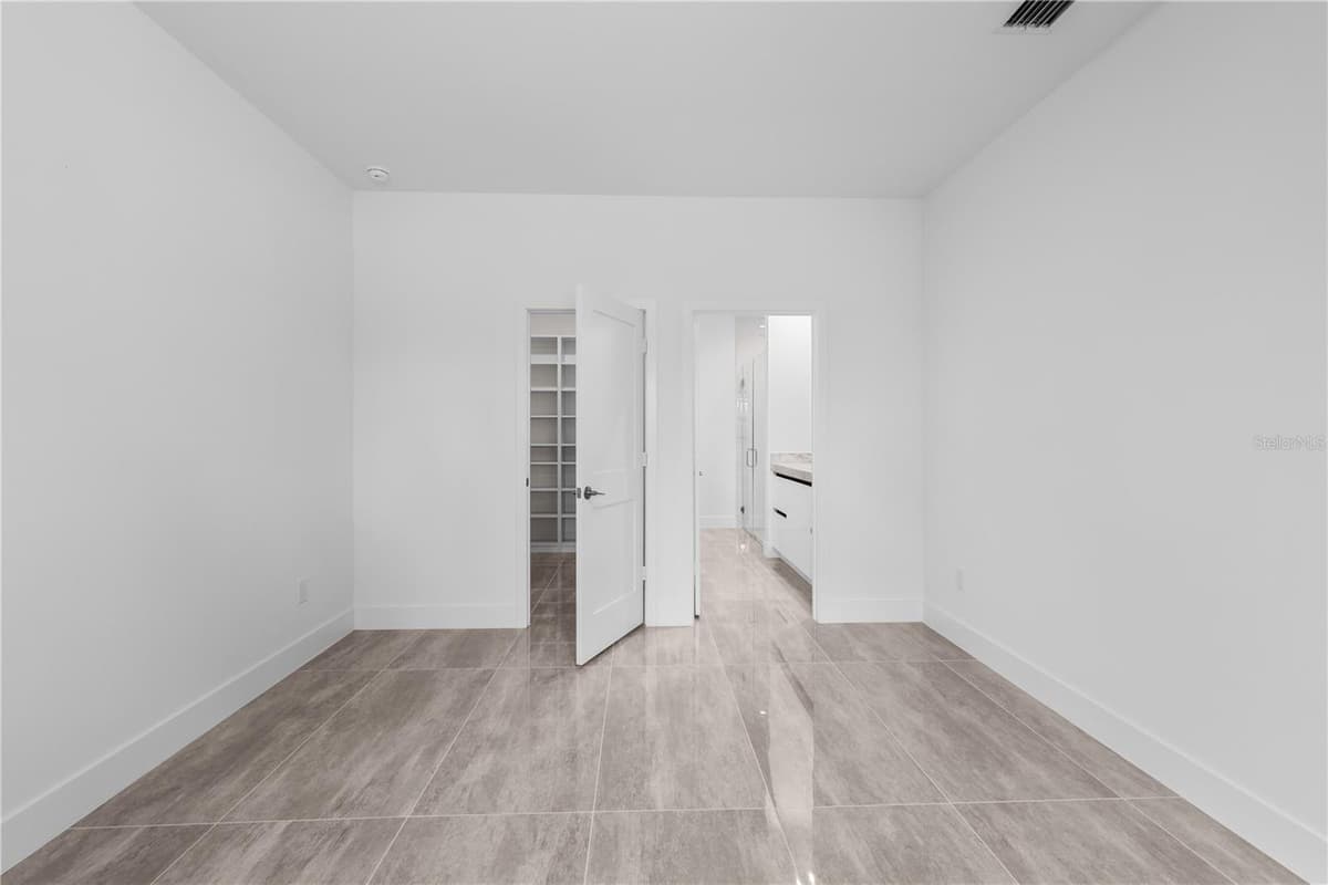 1142 DUTCHESS STREET — photo 21 of 51