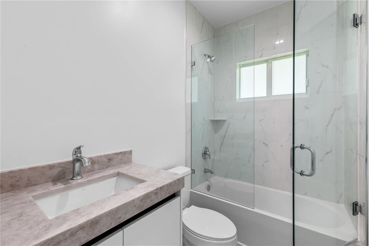 1142 DUTCHESS STREET — photo 35 of 51