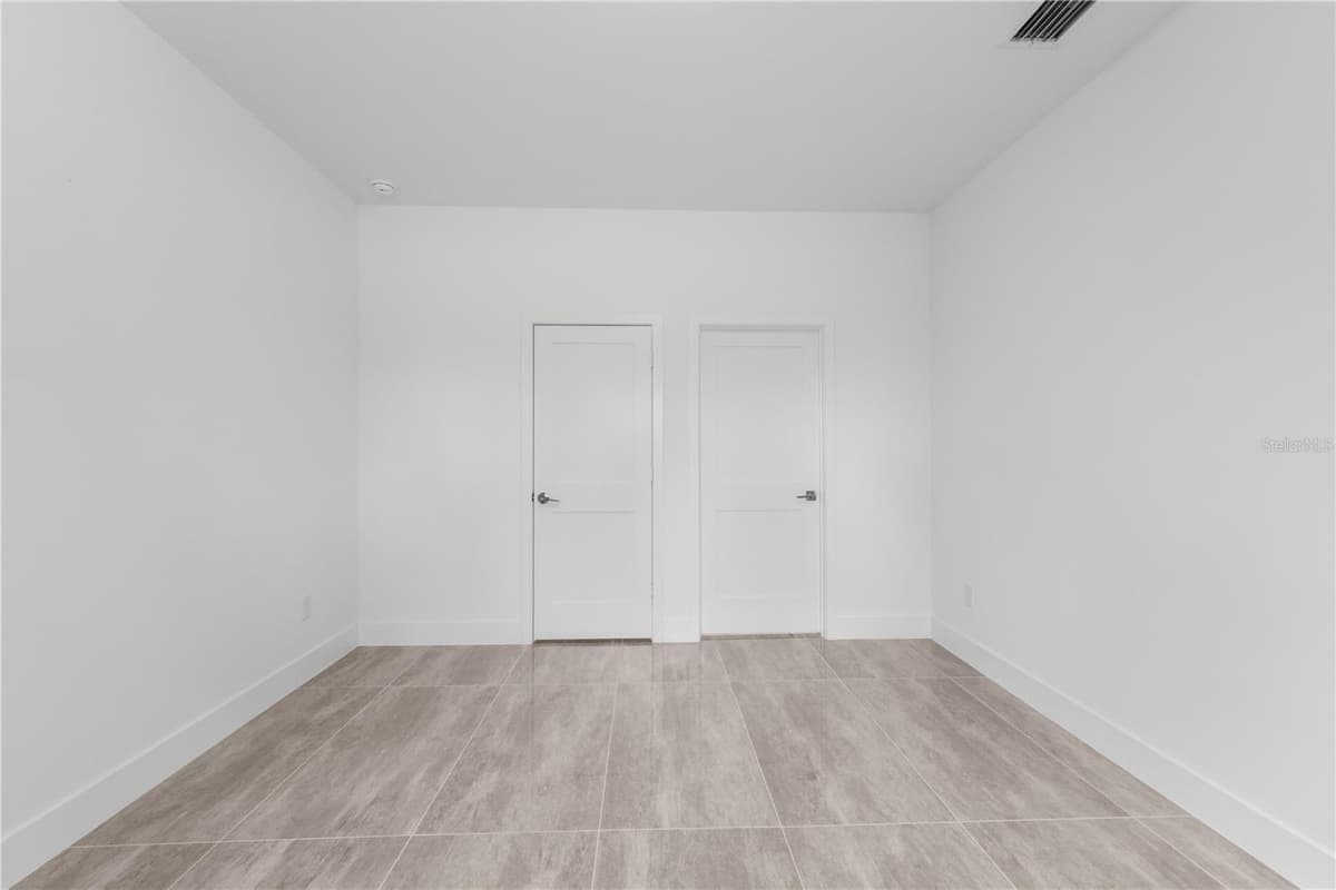 1142 DUTCHESS STREET — photo 20 of 51