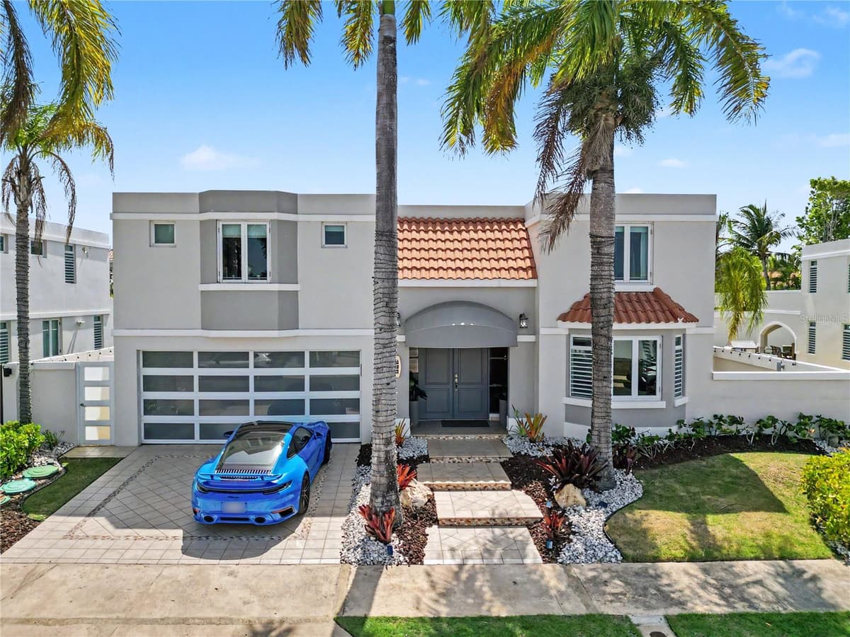 B11 CALLE MAR CARIBE — photo 1 of 27