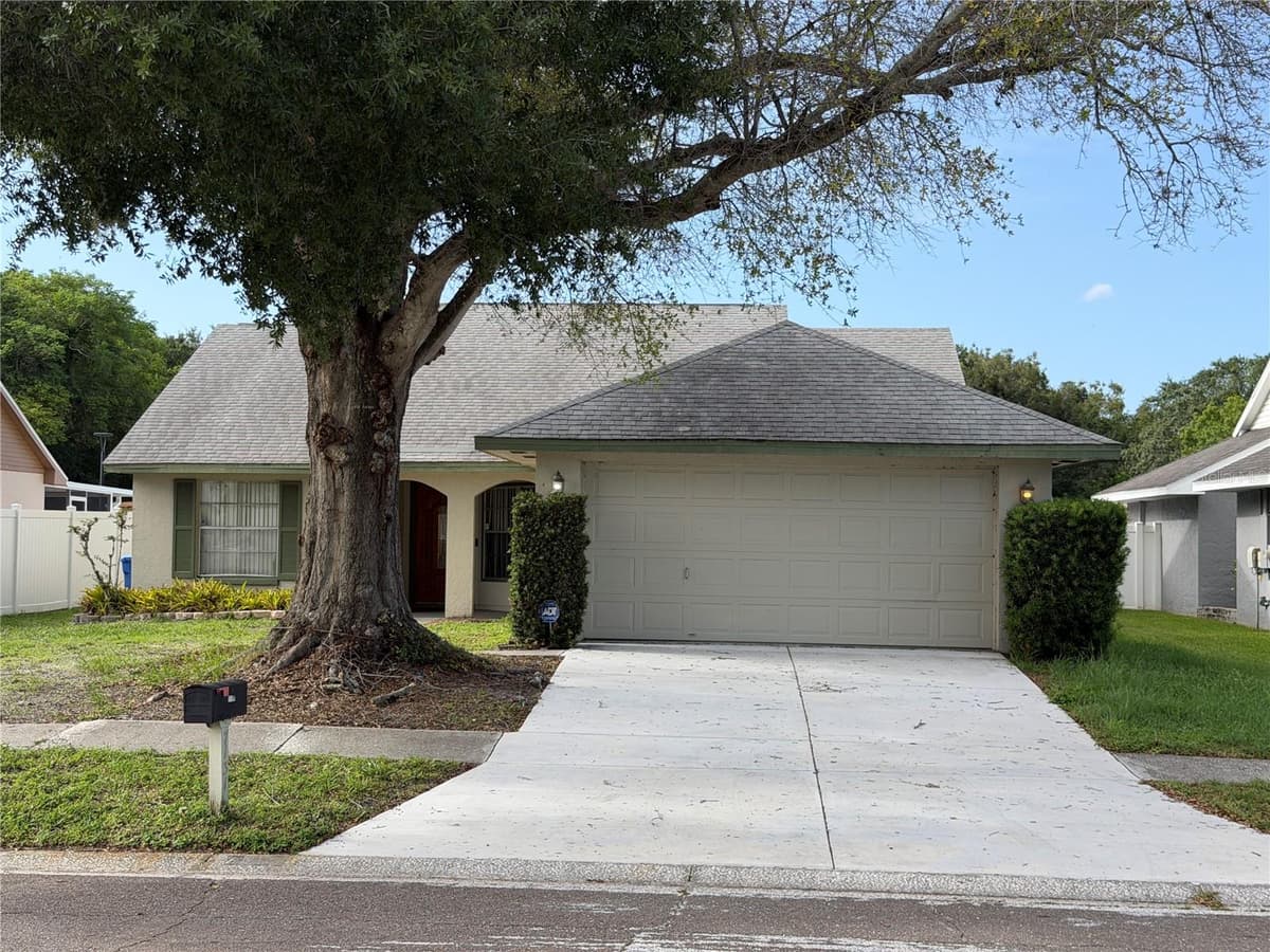 7131 HOLLOWELL DRIVE — photo 1 of 20