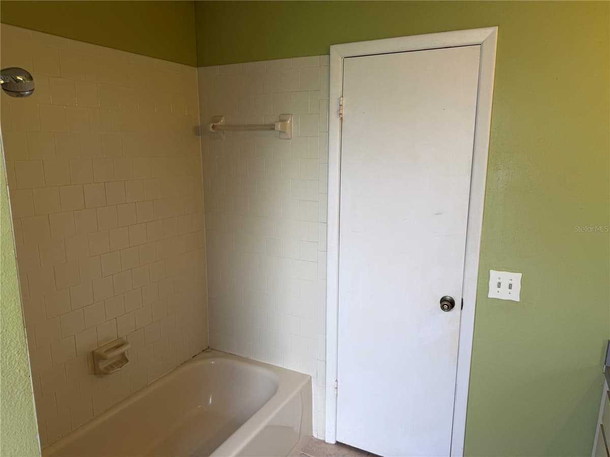 7131 HOLLOWELL DRIVE — photo 13 of 20