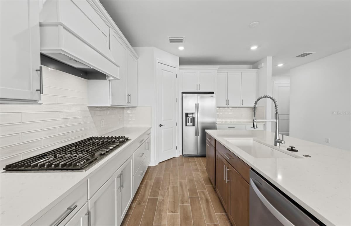 7617 FULHAM AVENUE — photo 17 of 44