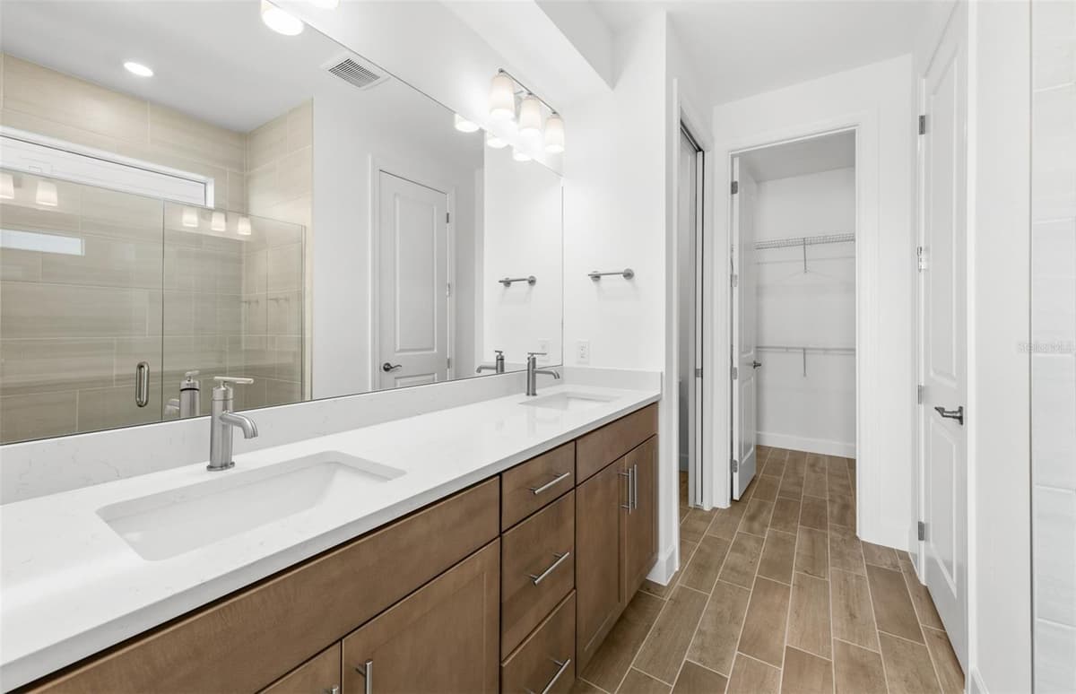 7617 FULHAM AVENUE — photo 27 of 44