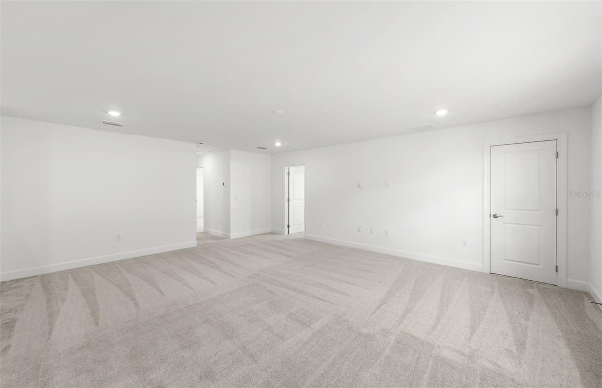 7617 FULHAM AVENUE — photo 35 of 44